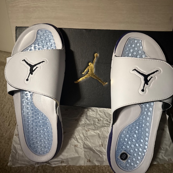 Jordan Hydro 5 Retro - Picture 2 of 8